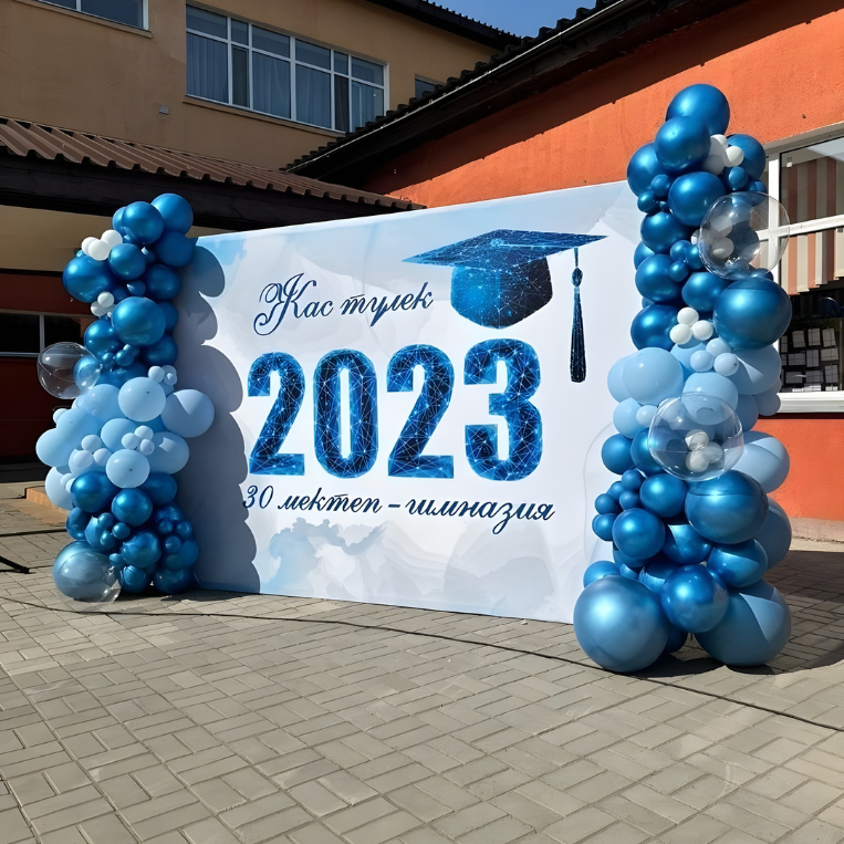 Independence Day Balloon Decoration for Office